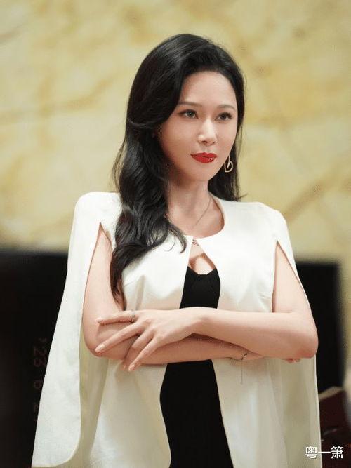 演员何雨桐,光影交织下的璀璨星途